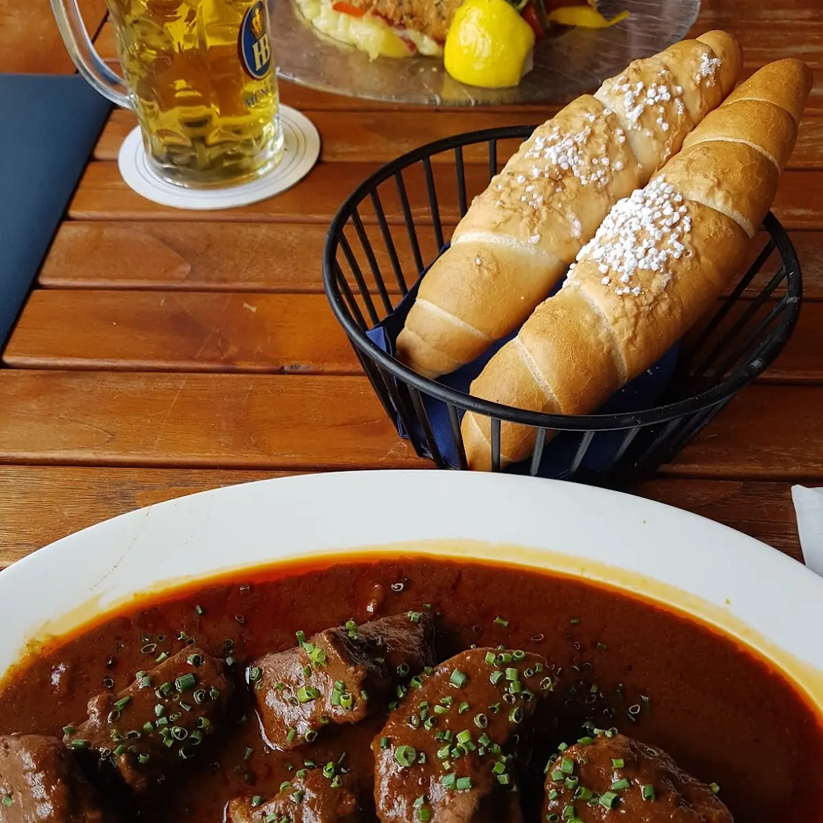 Biergulasch Mit Knödel