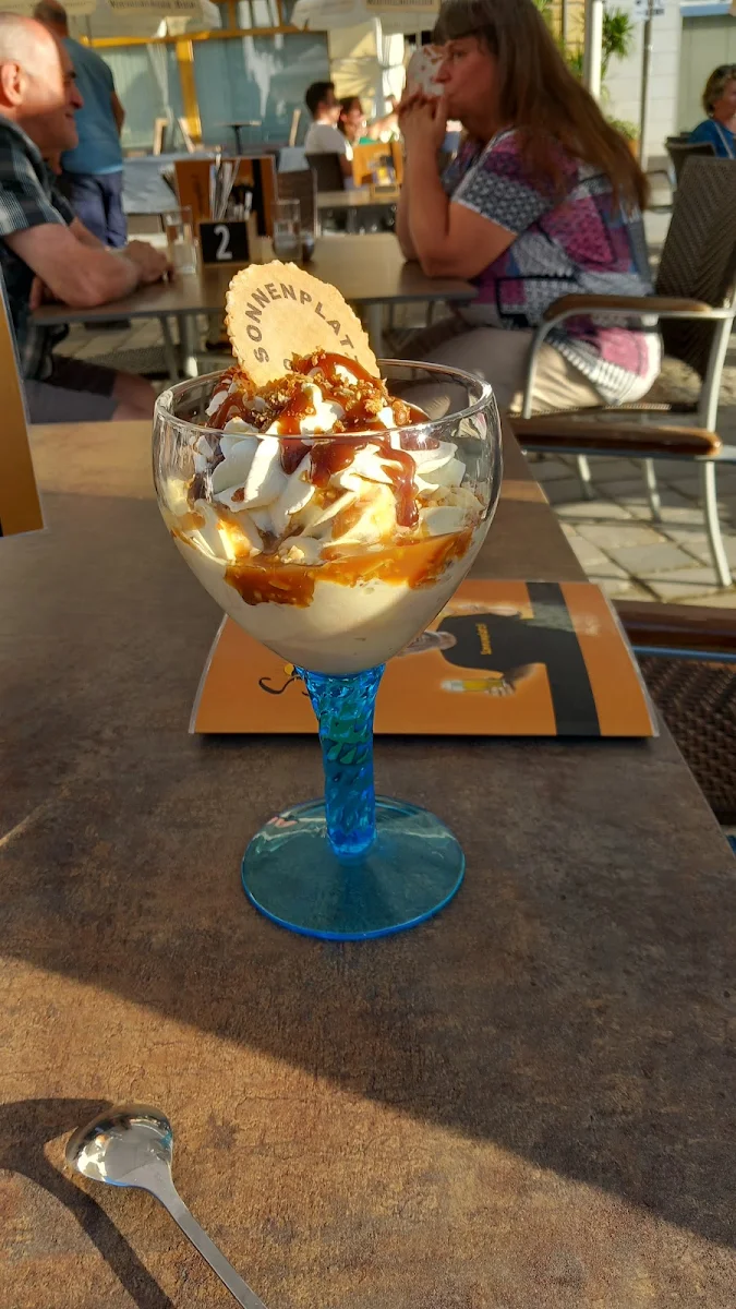 Nussbecher