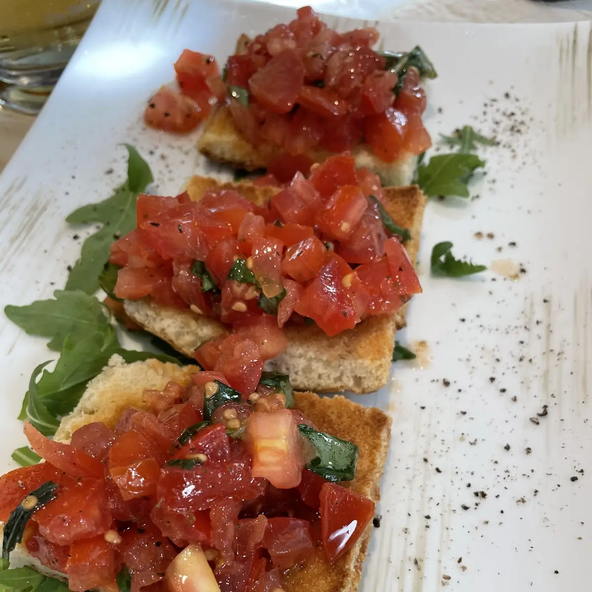 Con Crostino Di Pane