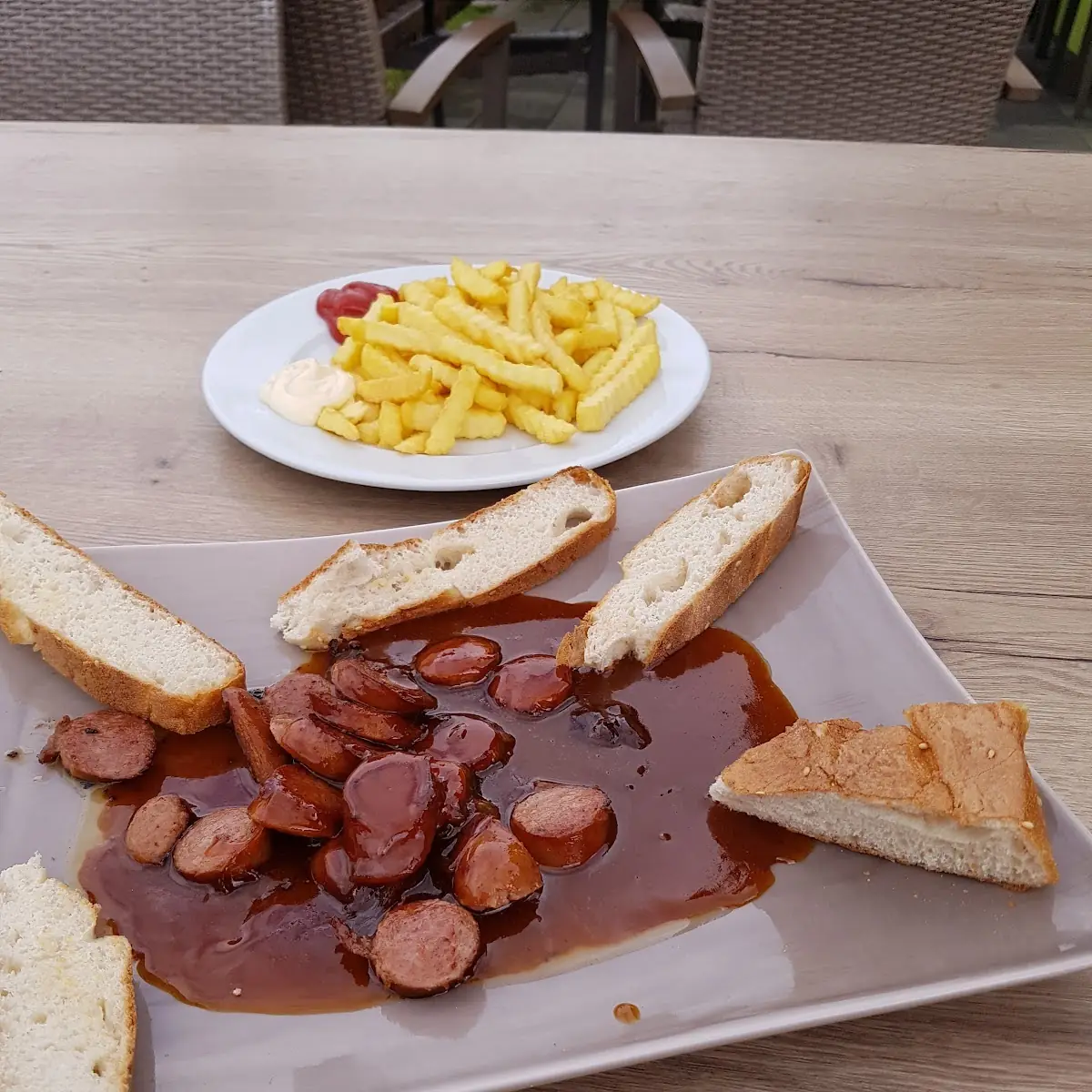 Currywurst Mit Brötchen