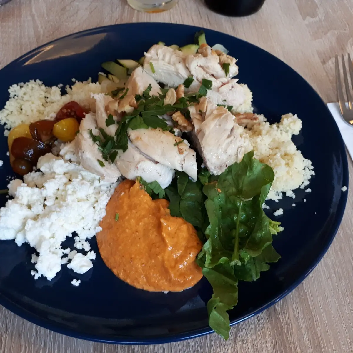 Power Bowl Mit Couscous Und Huhn