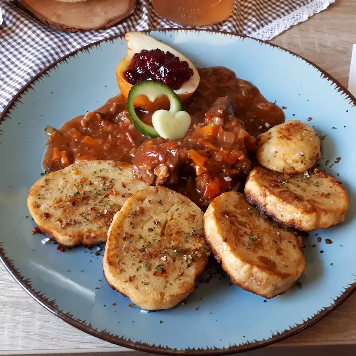 Wildragout Mit Semmelknödel