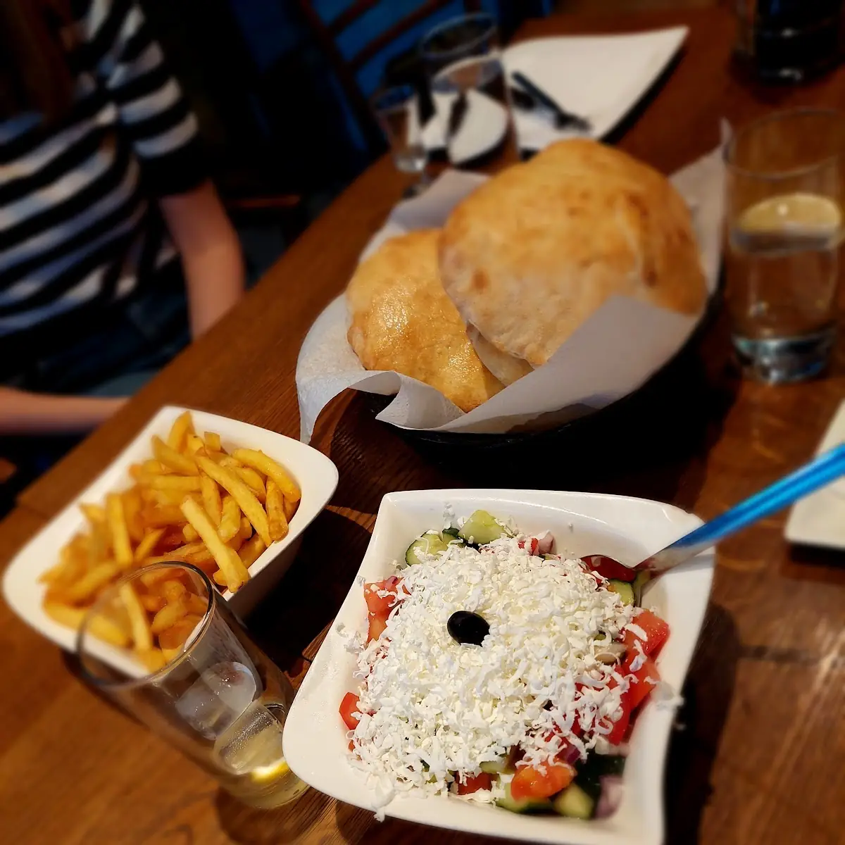 Šopska Salata Plus Lepinje