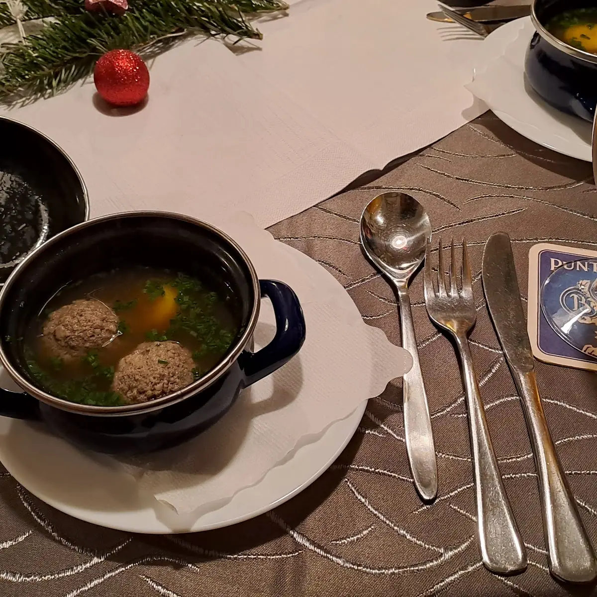 Rindsuppe Mit Leberknödel
