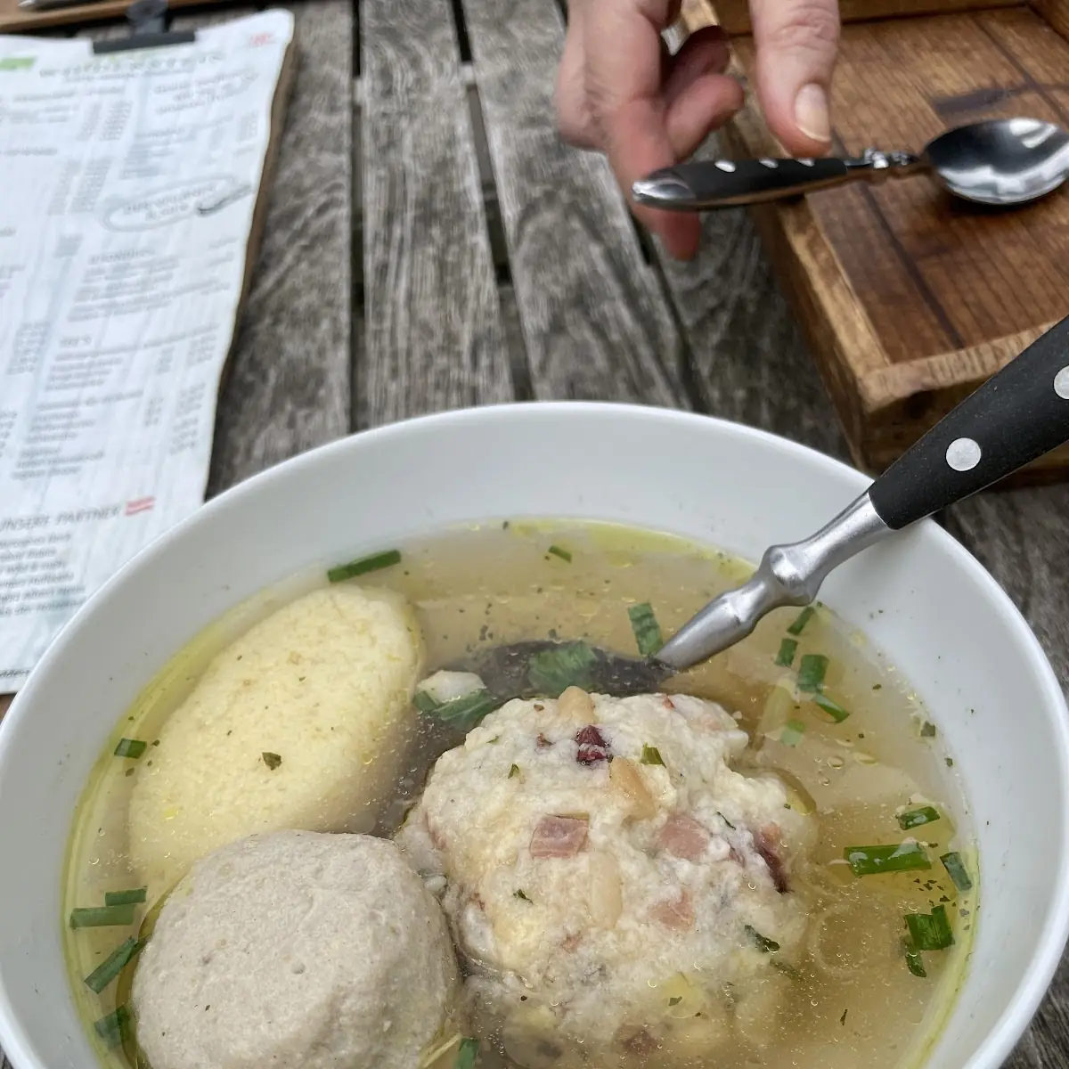 3 Knödel Suppe