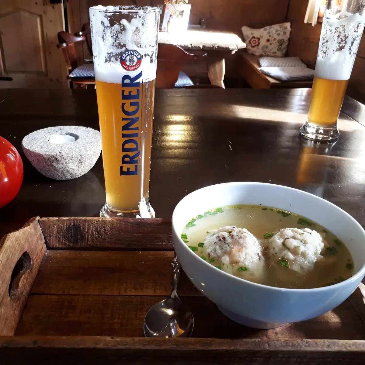 Rindfleischsuppe Mit Knödeln