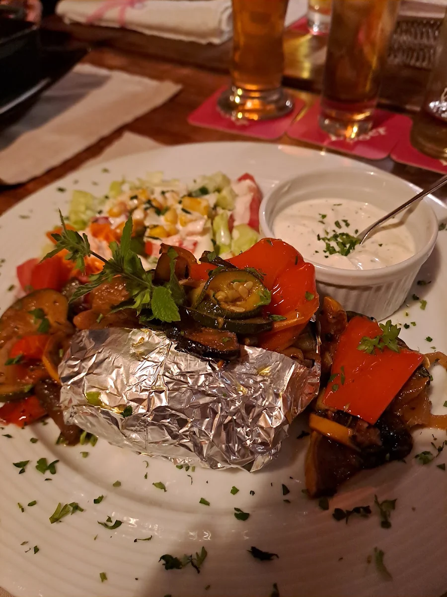Ofenkartoffeln Mit Dip Und Gemüse