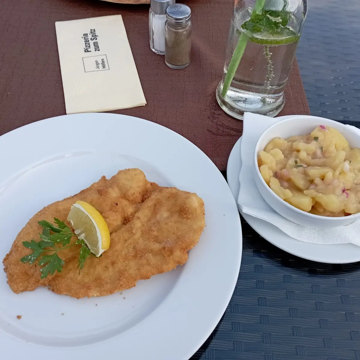 Hühnerschnitzel Mit Kartoffelsalat Kinder-portion