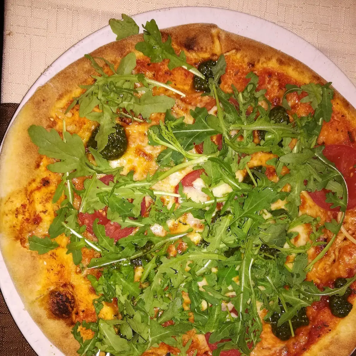 Pizza Mozarella Mit Extra Pesto