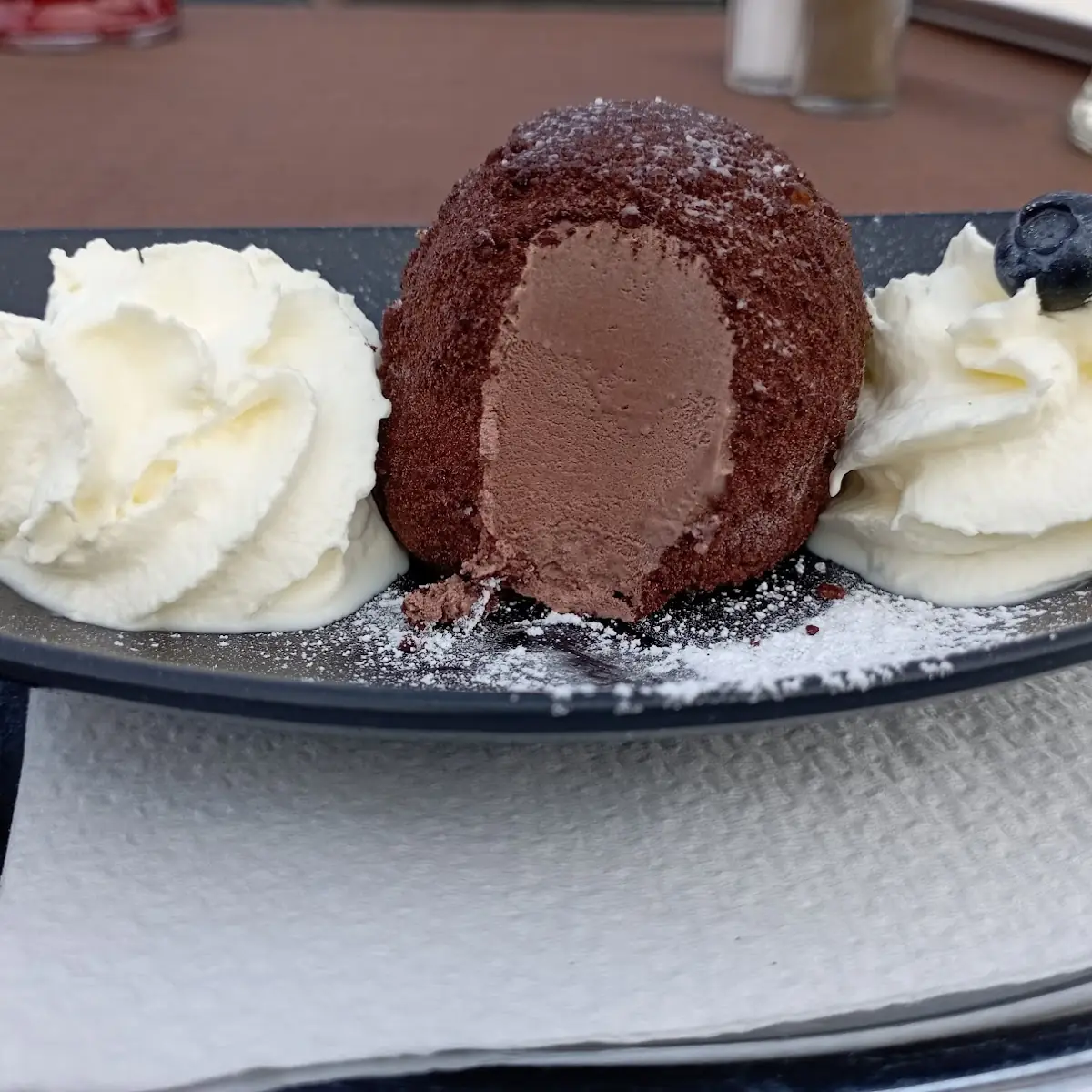 Schwarzwälder Kirsch Eisknödel