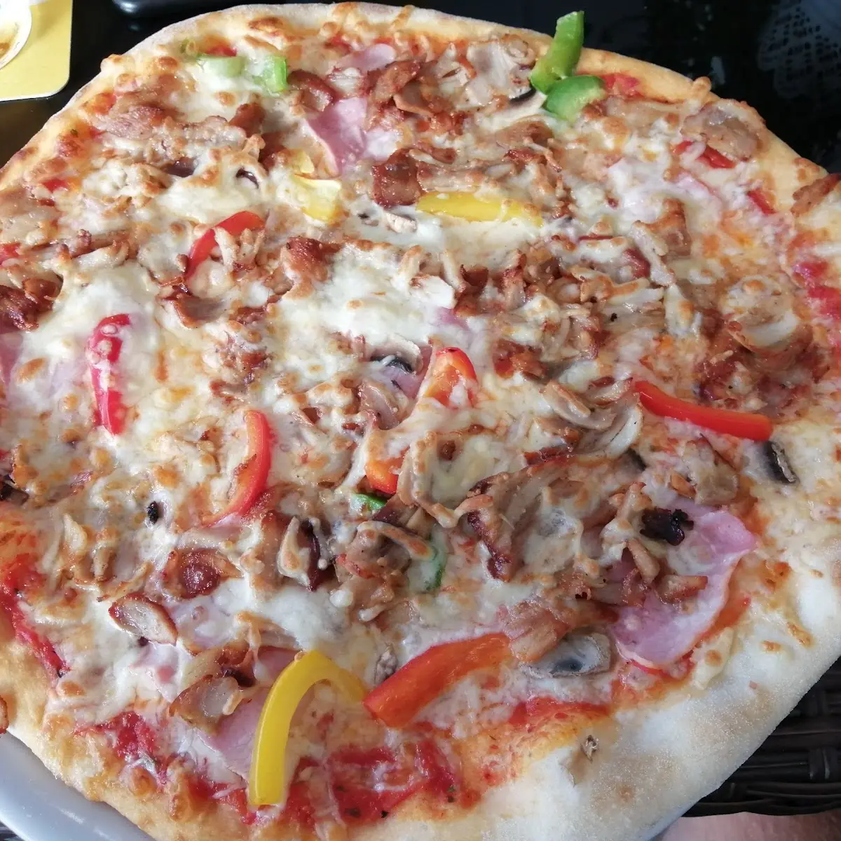 Pizza Mit Kepab, Pizzeria Venezia