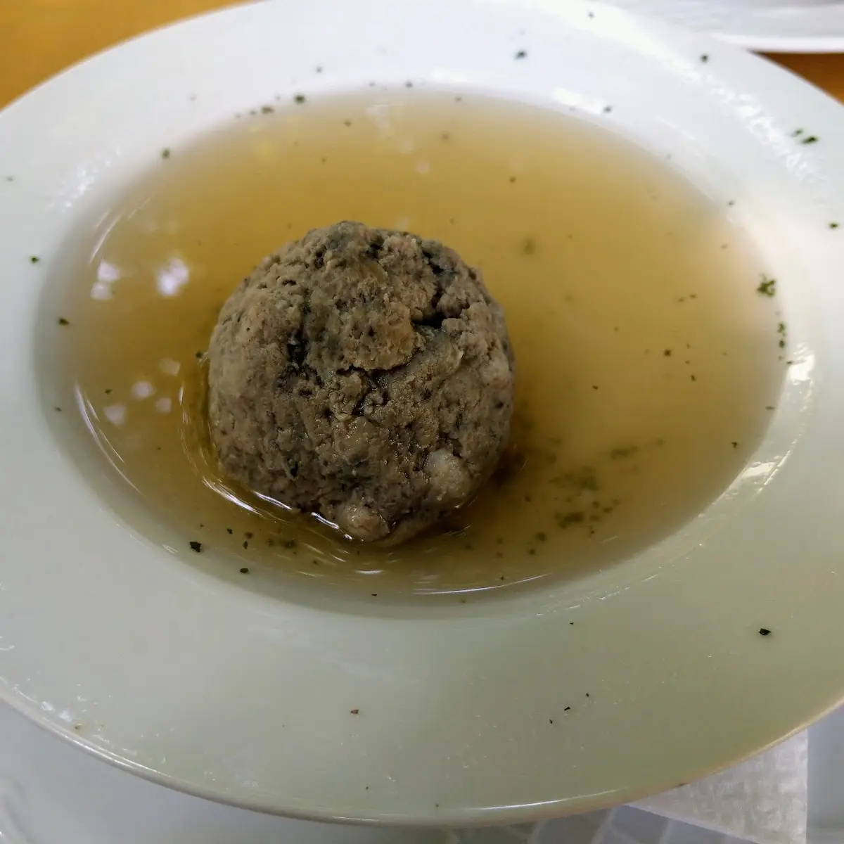 Leberknödelsuppe