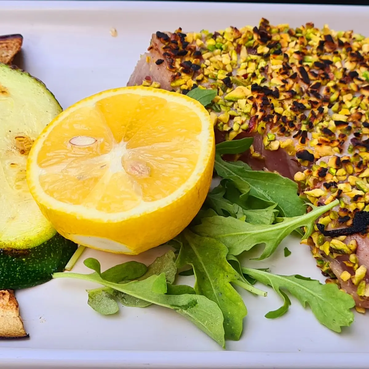 Thunfisch Mit Pistazienkruste Und Grillgemüse