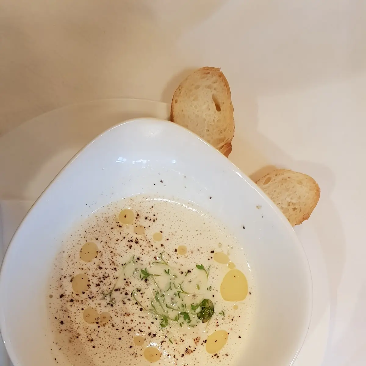 Sensationelle Parmesancremesuppe