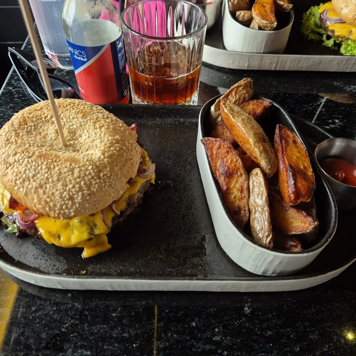 Ängus Burger