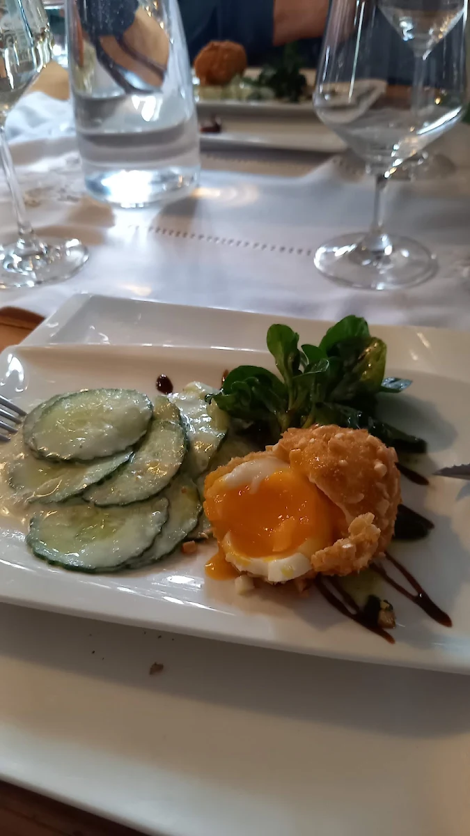 Geb Ei Mit Salat