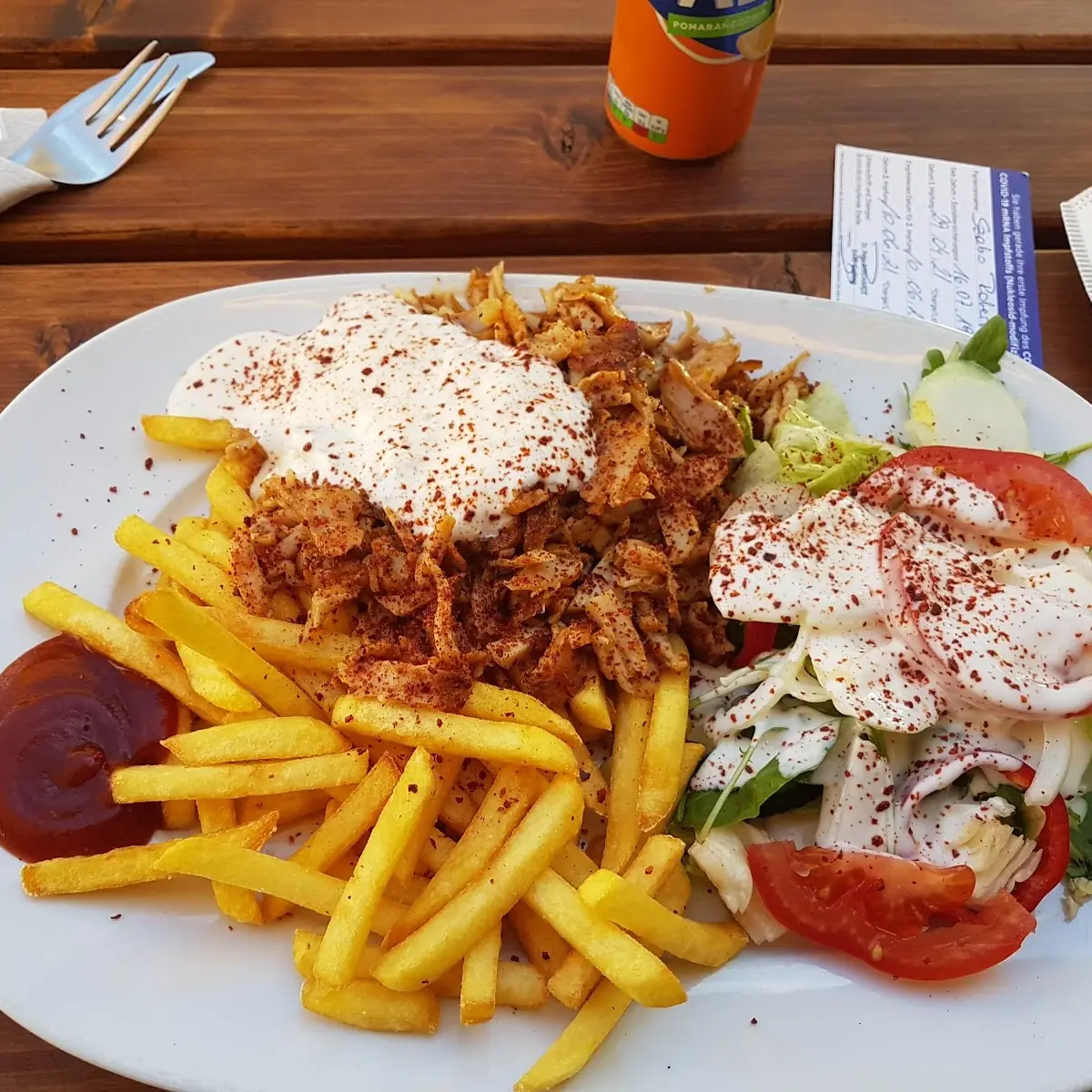 Kebab Teller Mit Salat Und Pommes