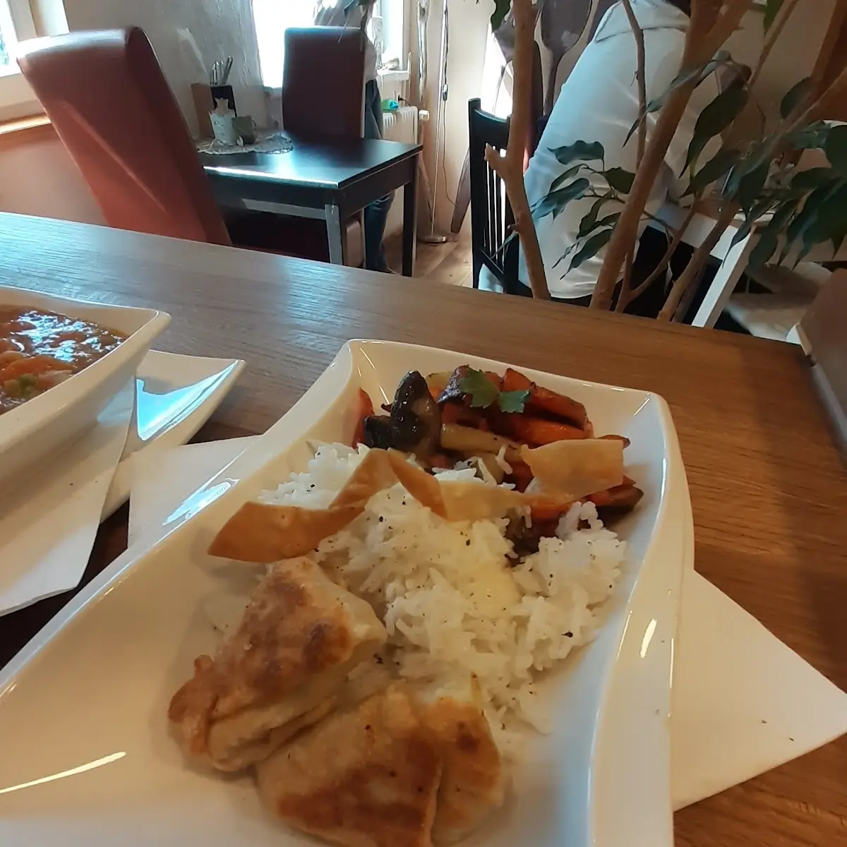 Samosa Mit Basamtireis Und Gemüsecurry