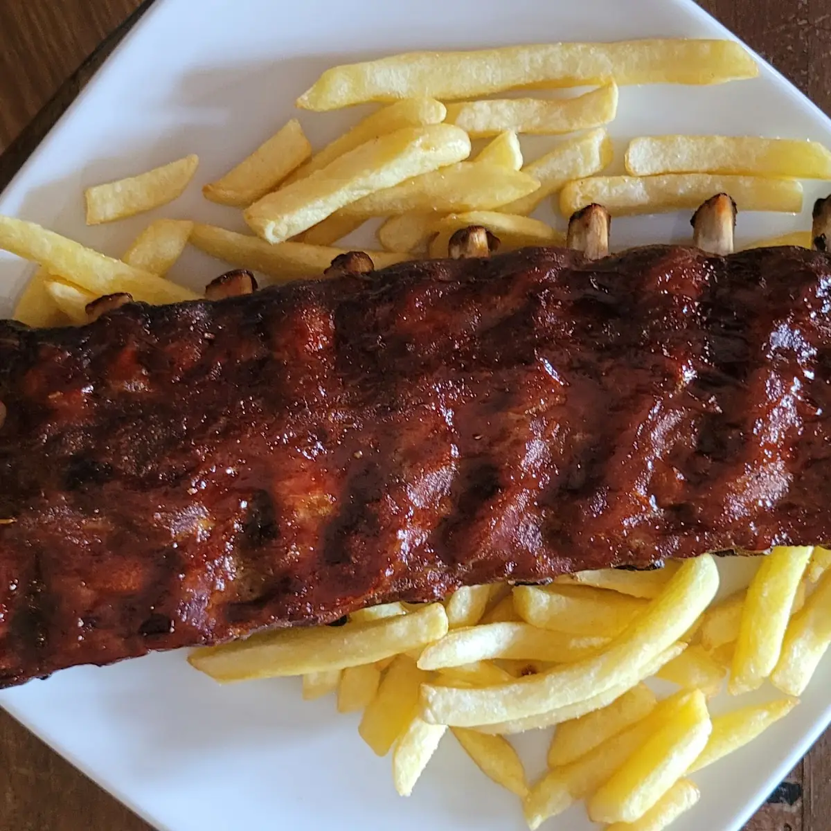 Ripperl Mit Pommes