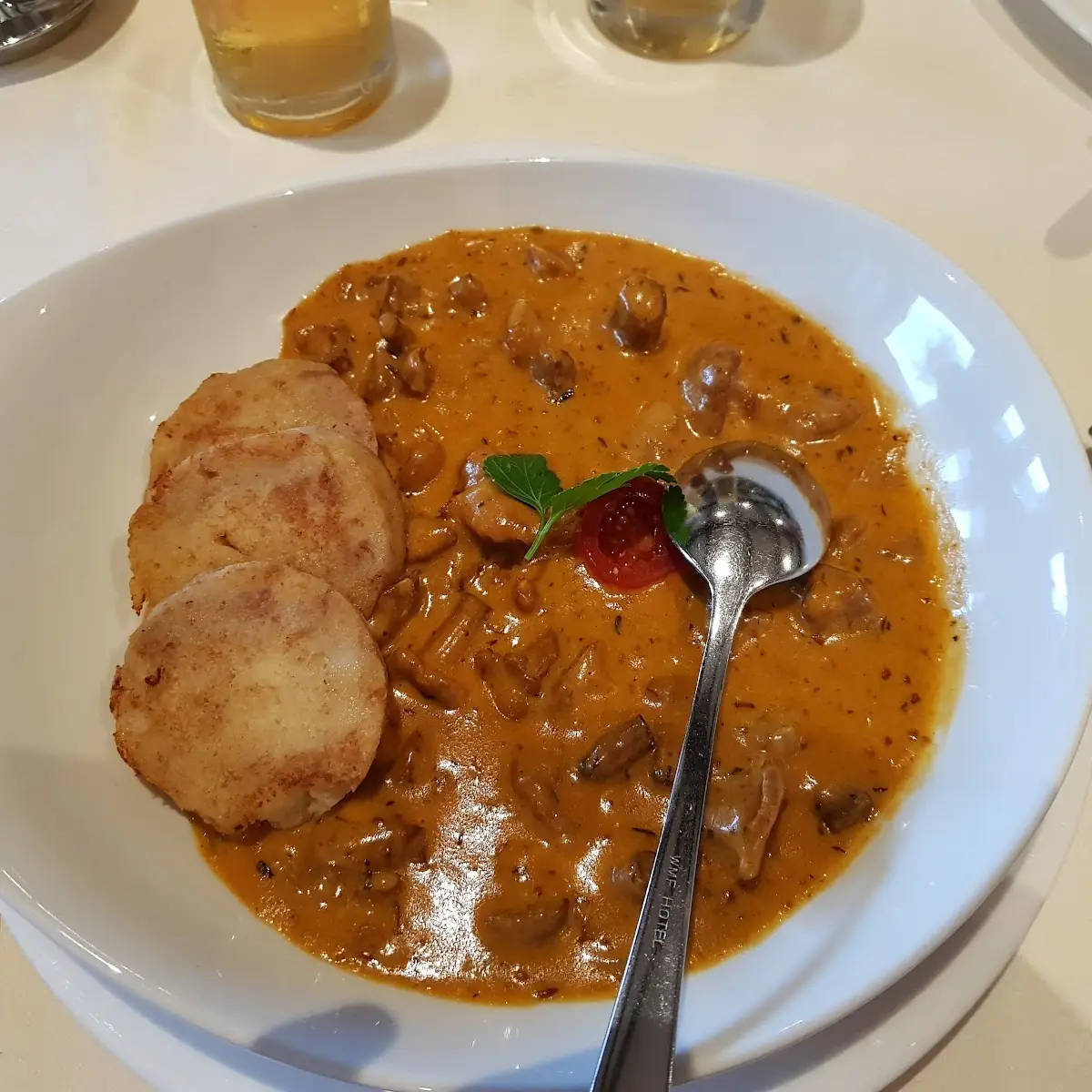 Schwammerlsauce Mit Semmelknödel