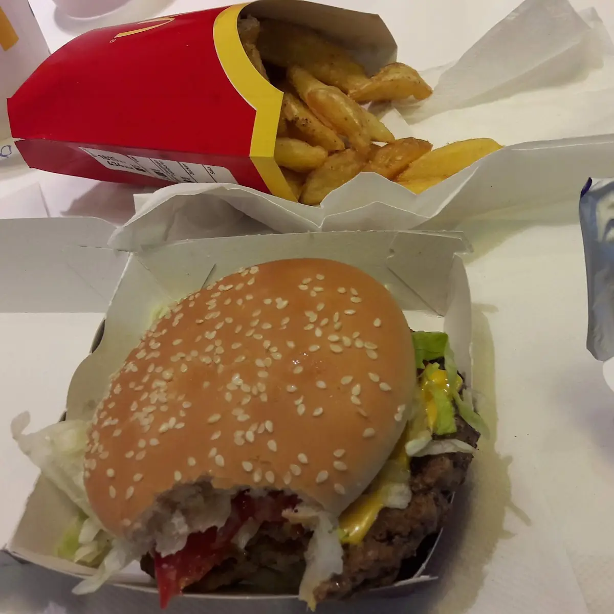 Eis Burger Pommes Cola