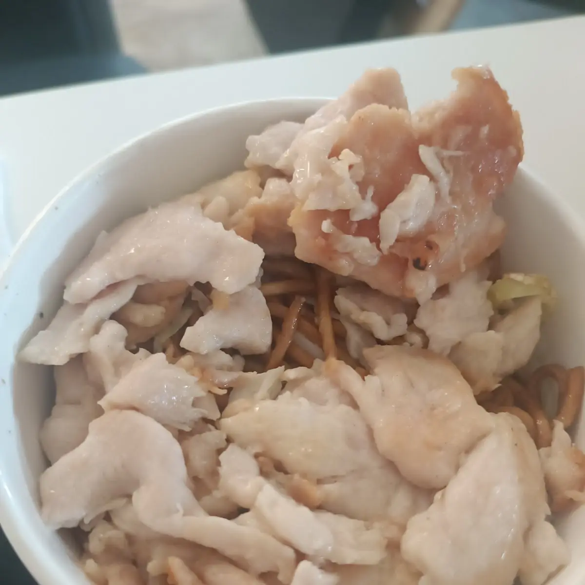 Gebratene Nudeln Mit Hühnerfleisch