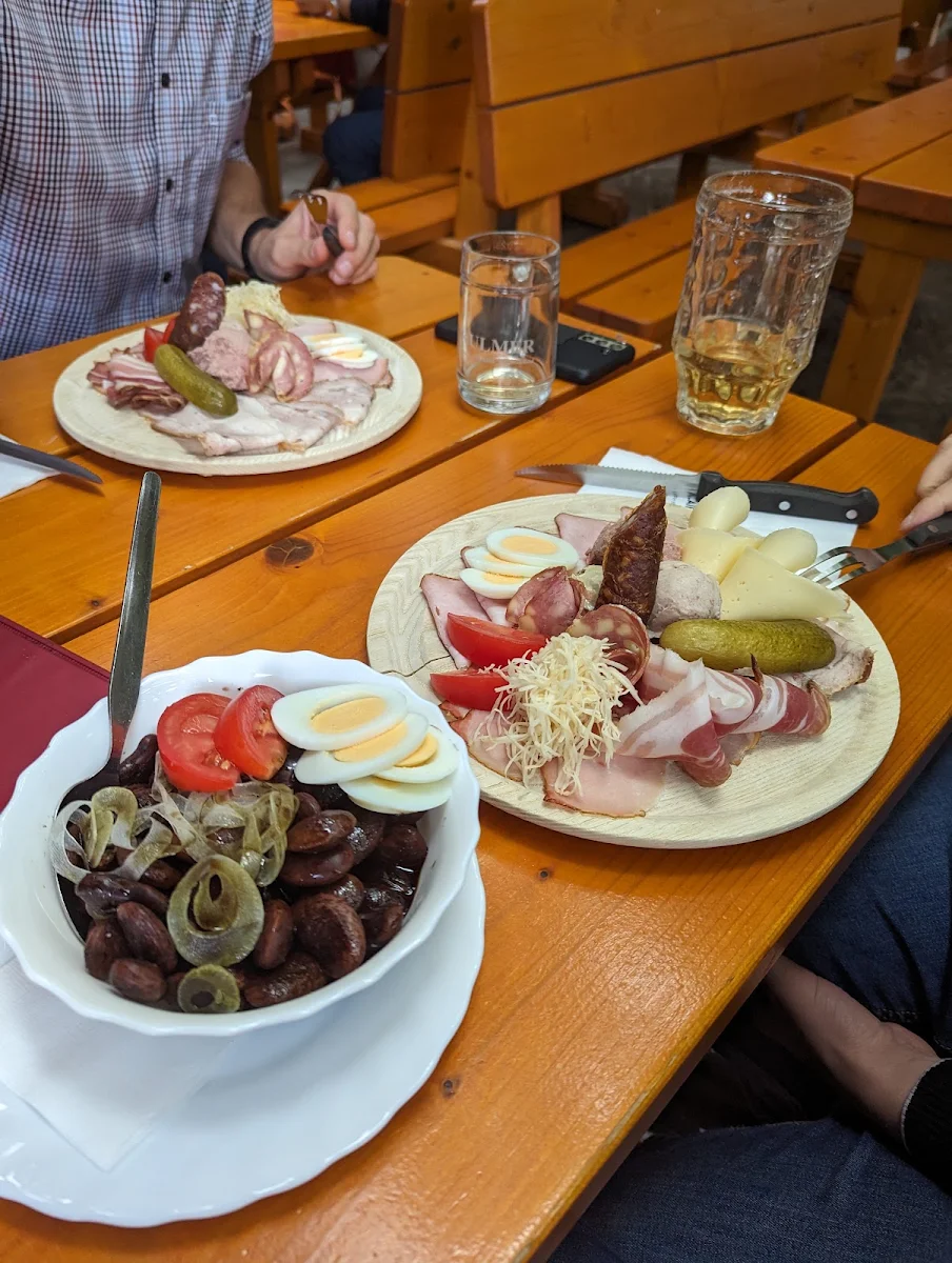 Brettljause Und Käferbohnensalat