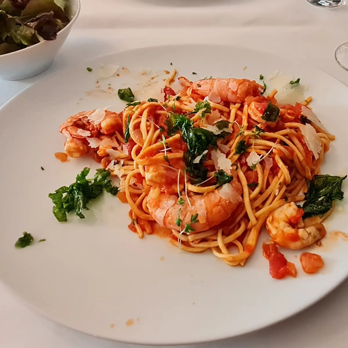 Garnelen Mit Chili-paradeiser-sauce