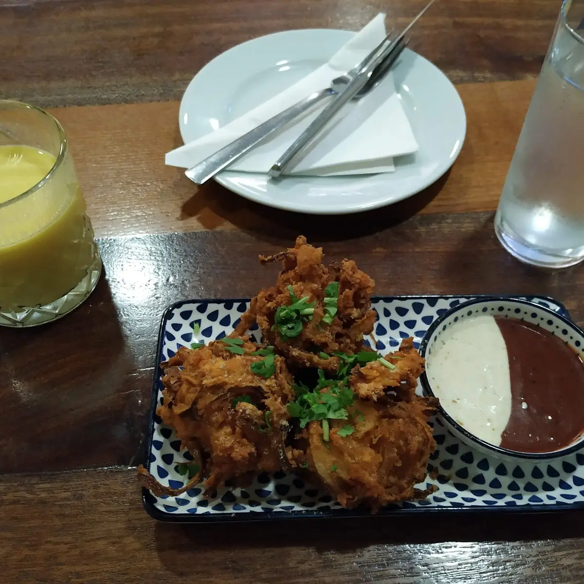 Onion Bhagi And Mango Lassi