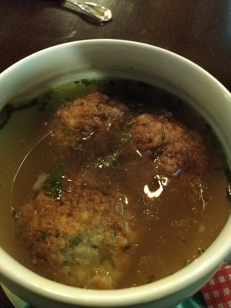 Leberknödelsuppe