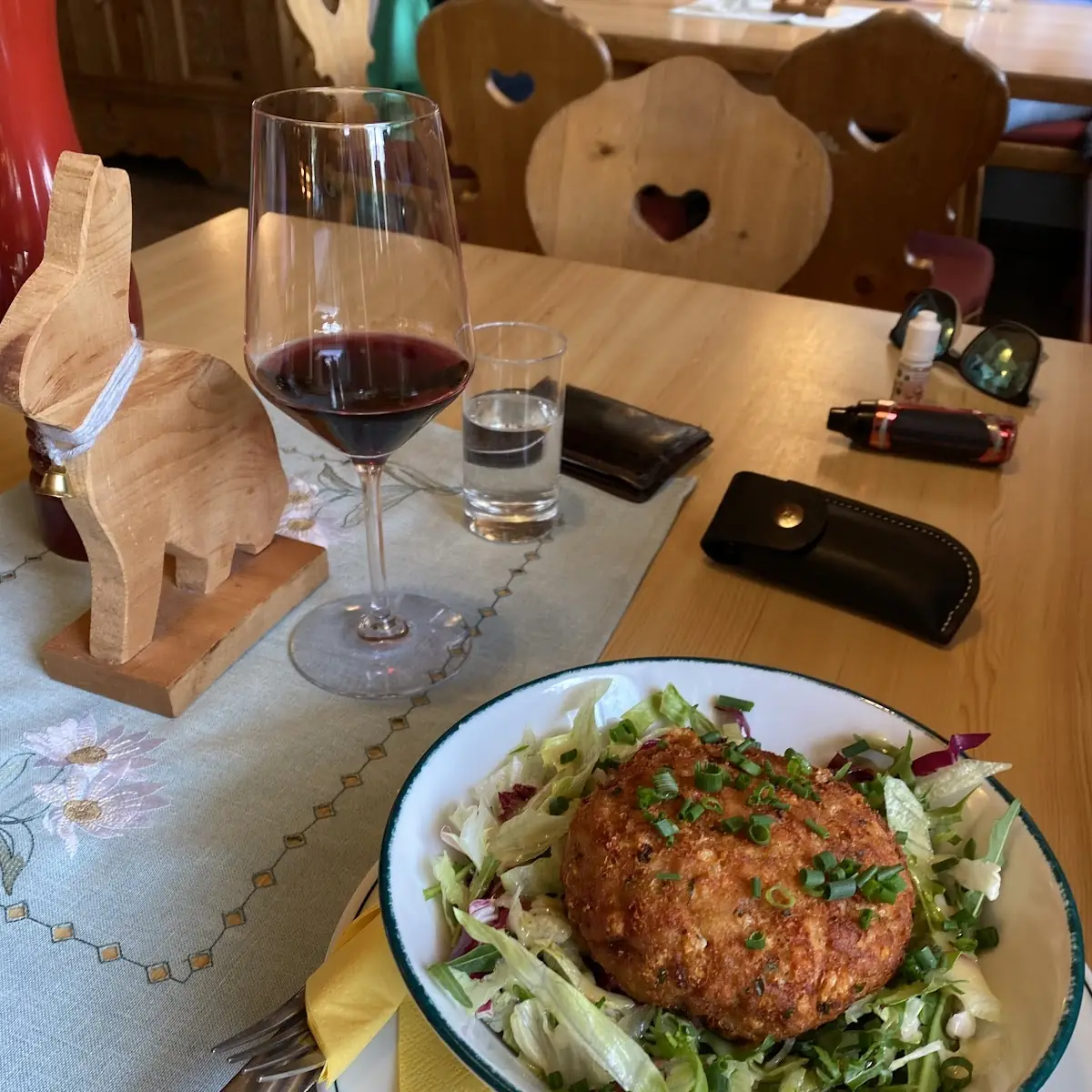 Kaspressknödel Mit Salat