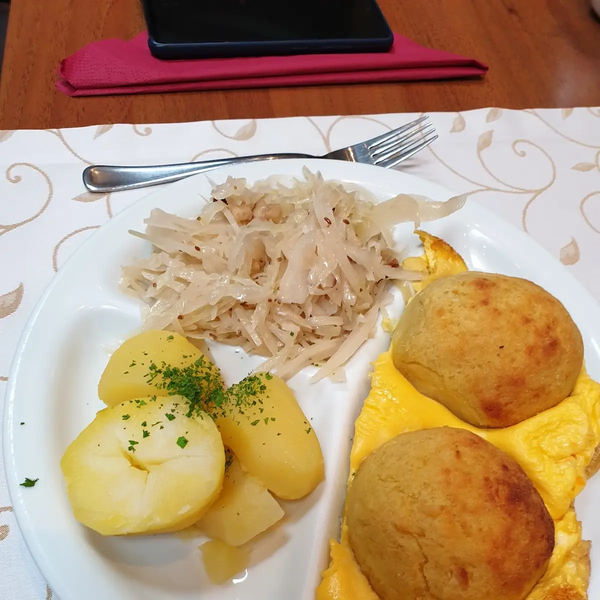Gebackene Speckknödel