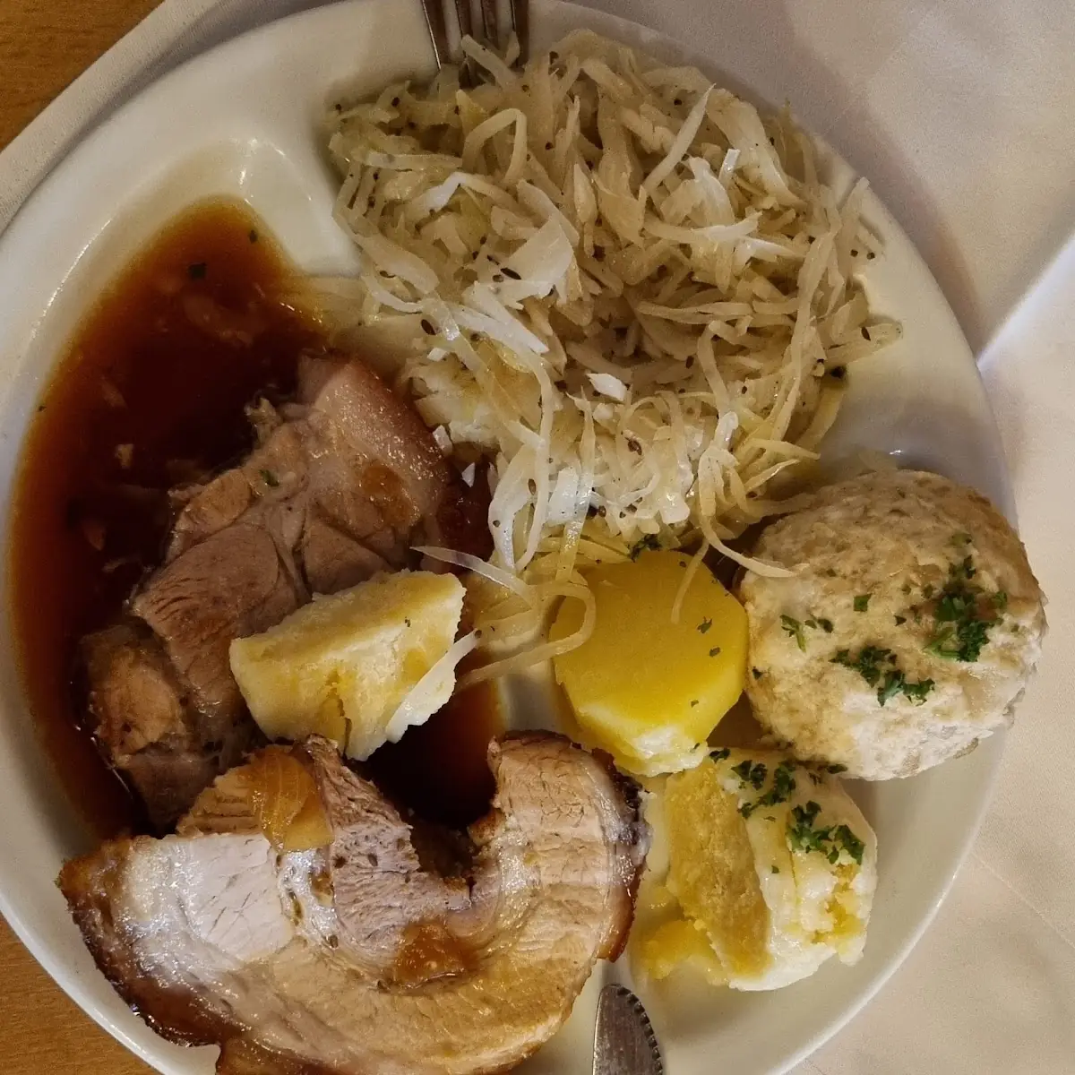 Schweinebraten Vom Feinsten Wie Es Ihn Nur Beim Gasthaus Freller Gibt