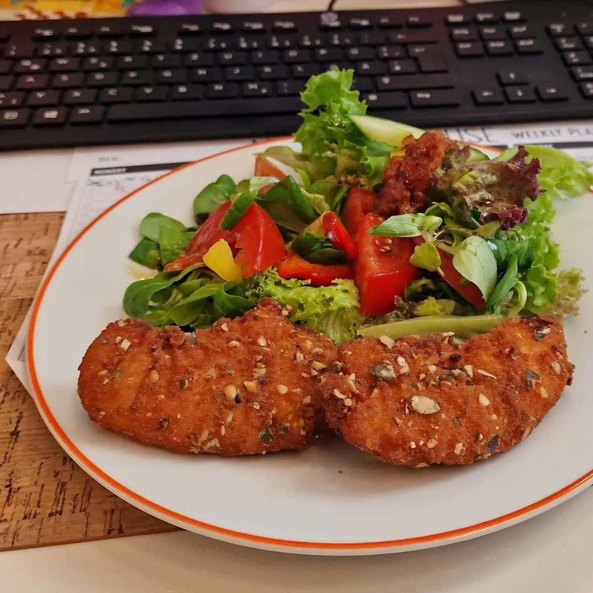 Backhendelsalat