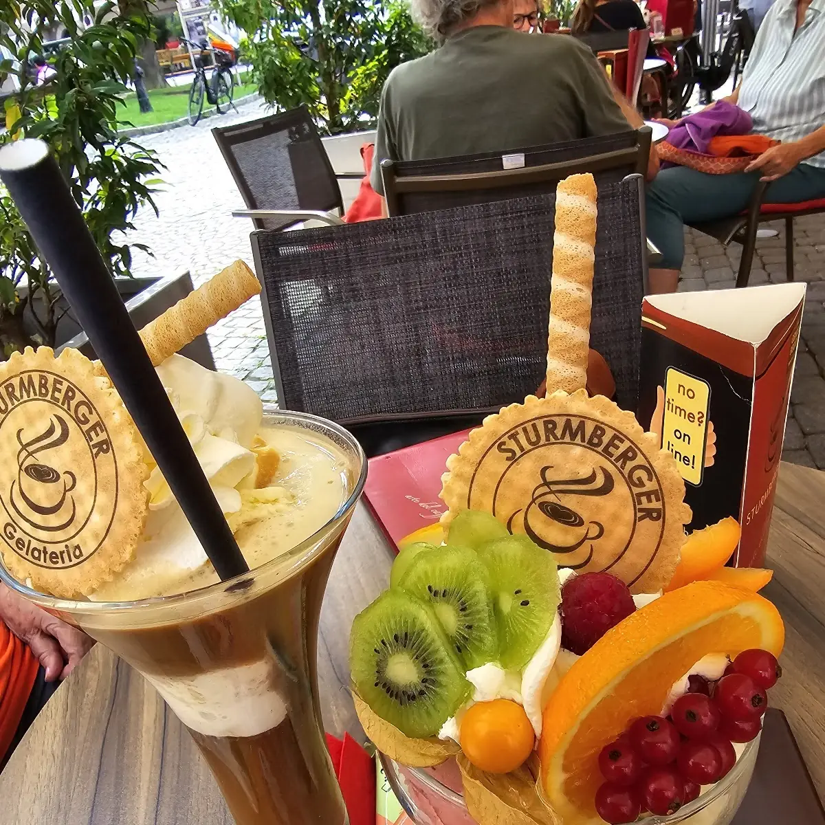 Früchte- Und Eiskaffeebecher
