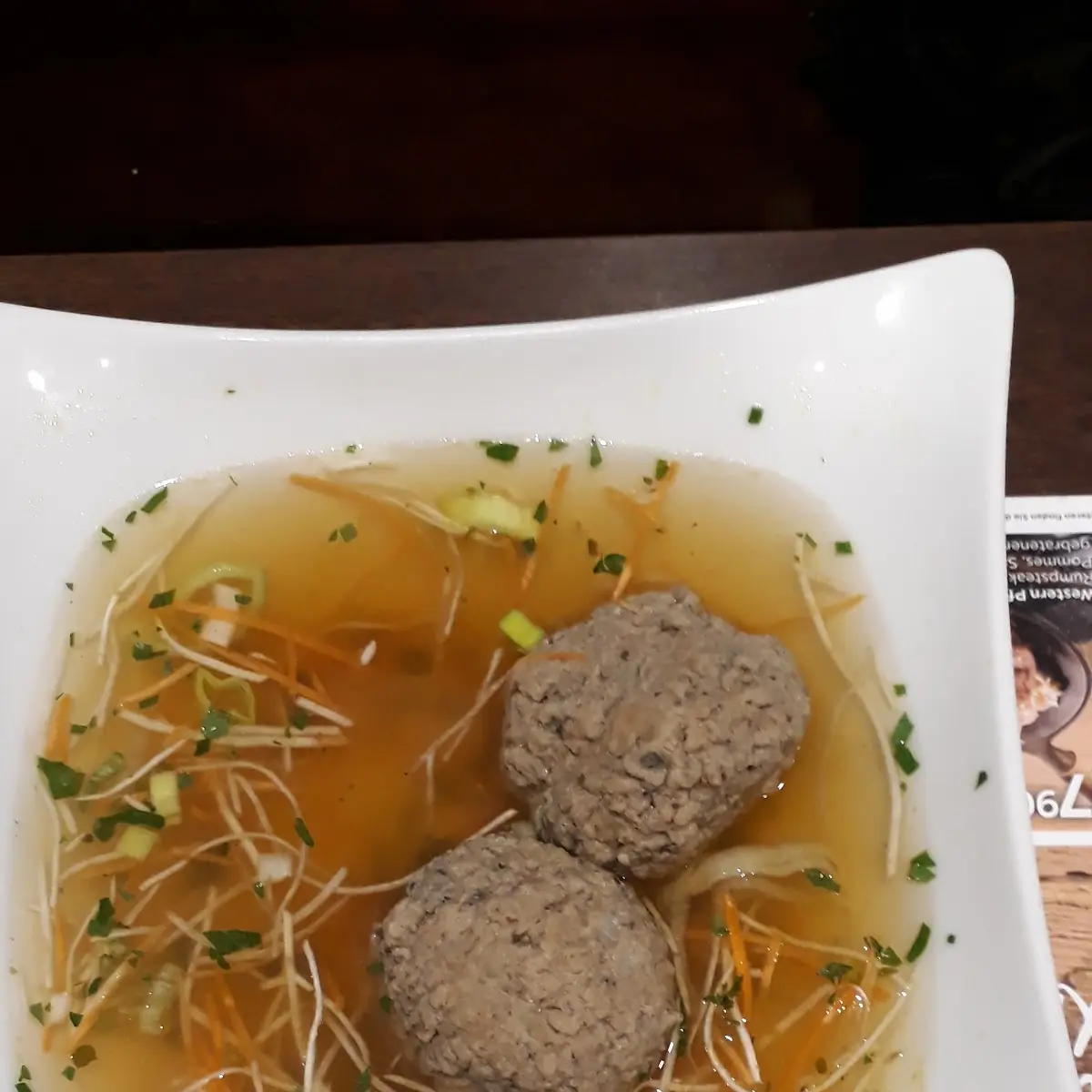 Leberknödelsuppe