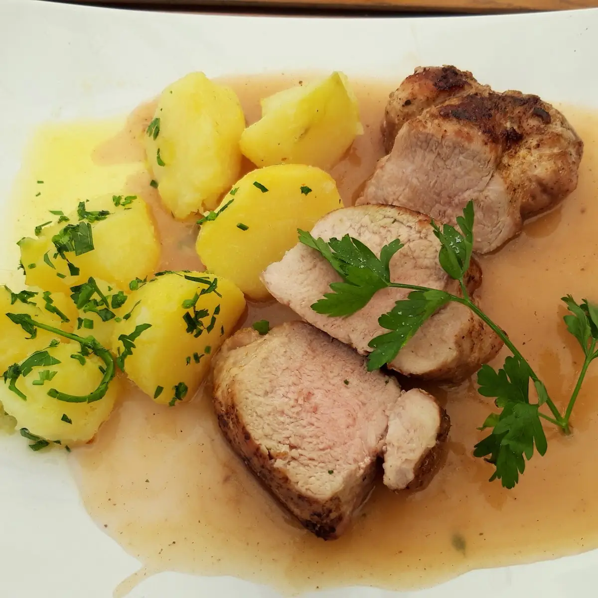 Jungschweinernes In Schilchersauce