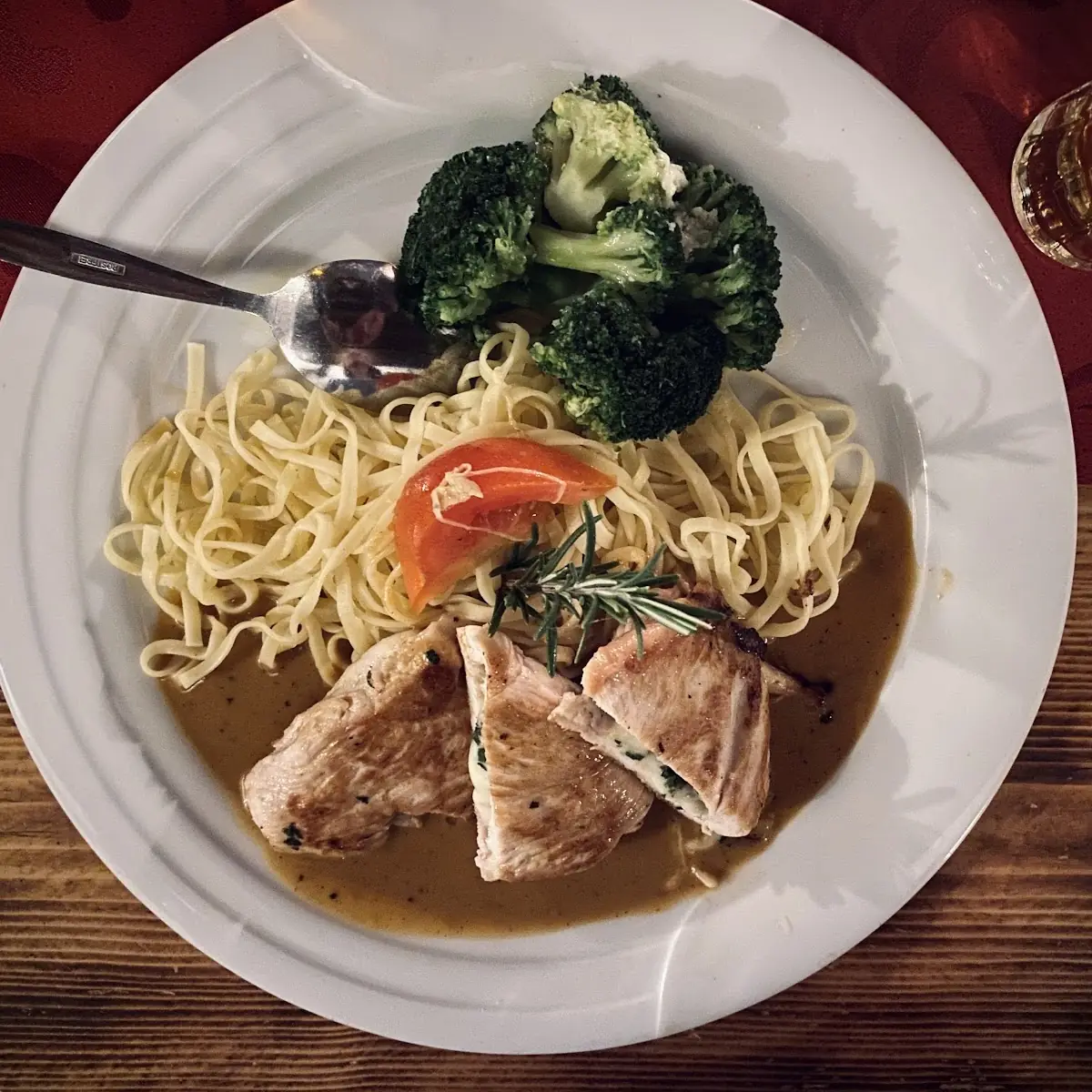 Gefülltes Hähnchen
