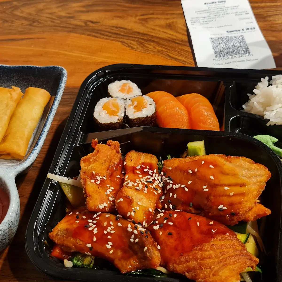Bento Box Mit Gegrilltem Lachs