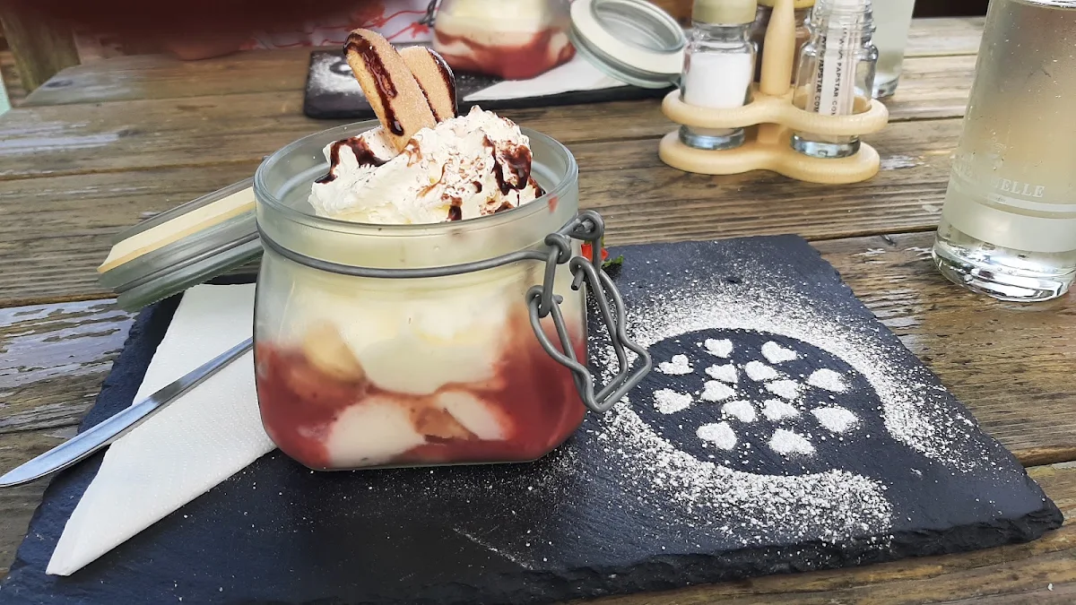 Erdbeer-tiramisu