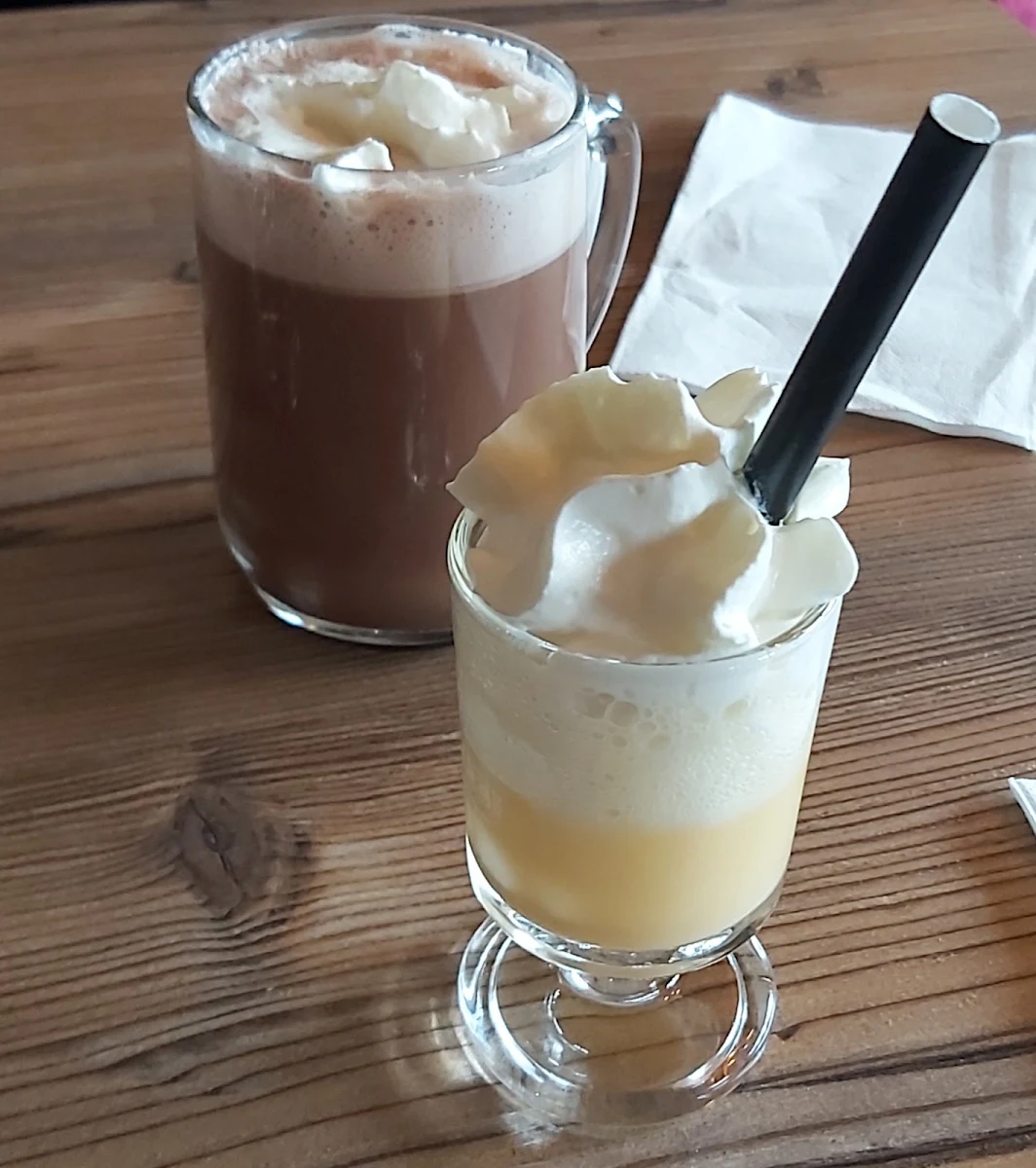 Kakao Und Ein Heißer Eierlikör