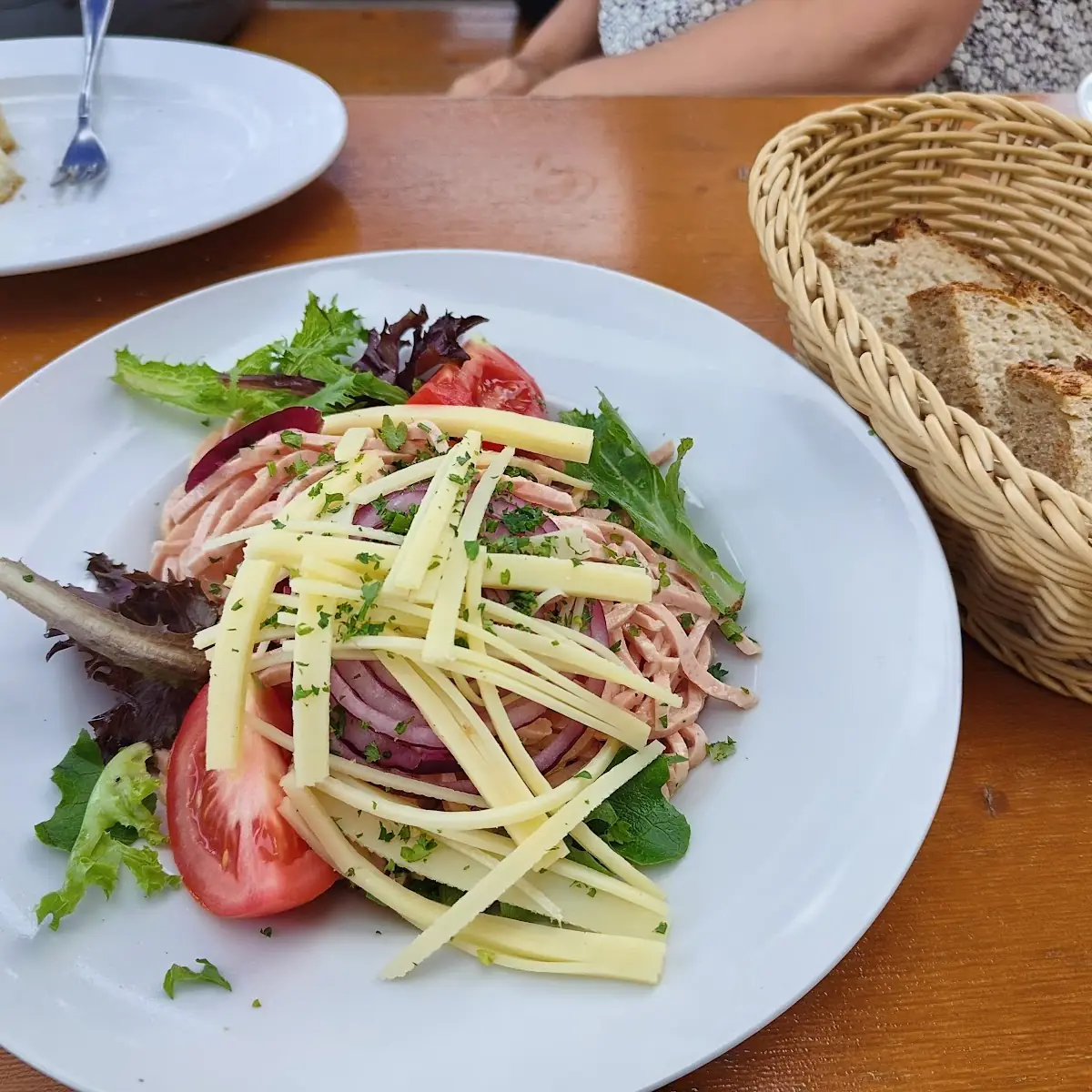 Schweizer Wurstsalat