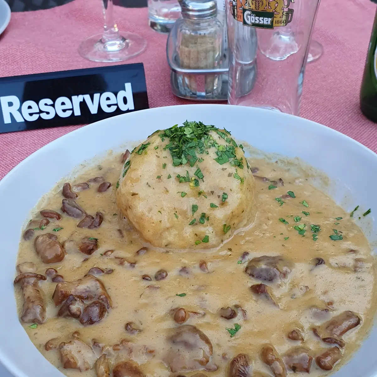 Schwammerl Mit Knödel
