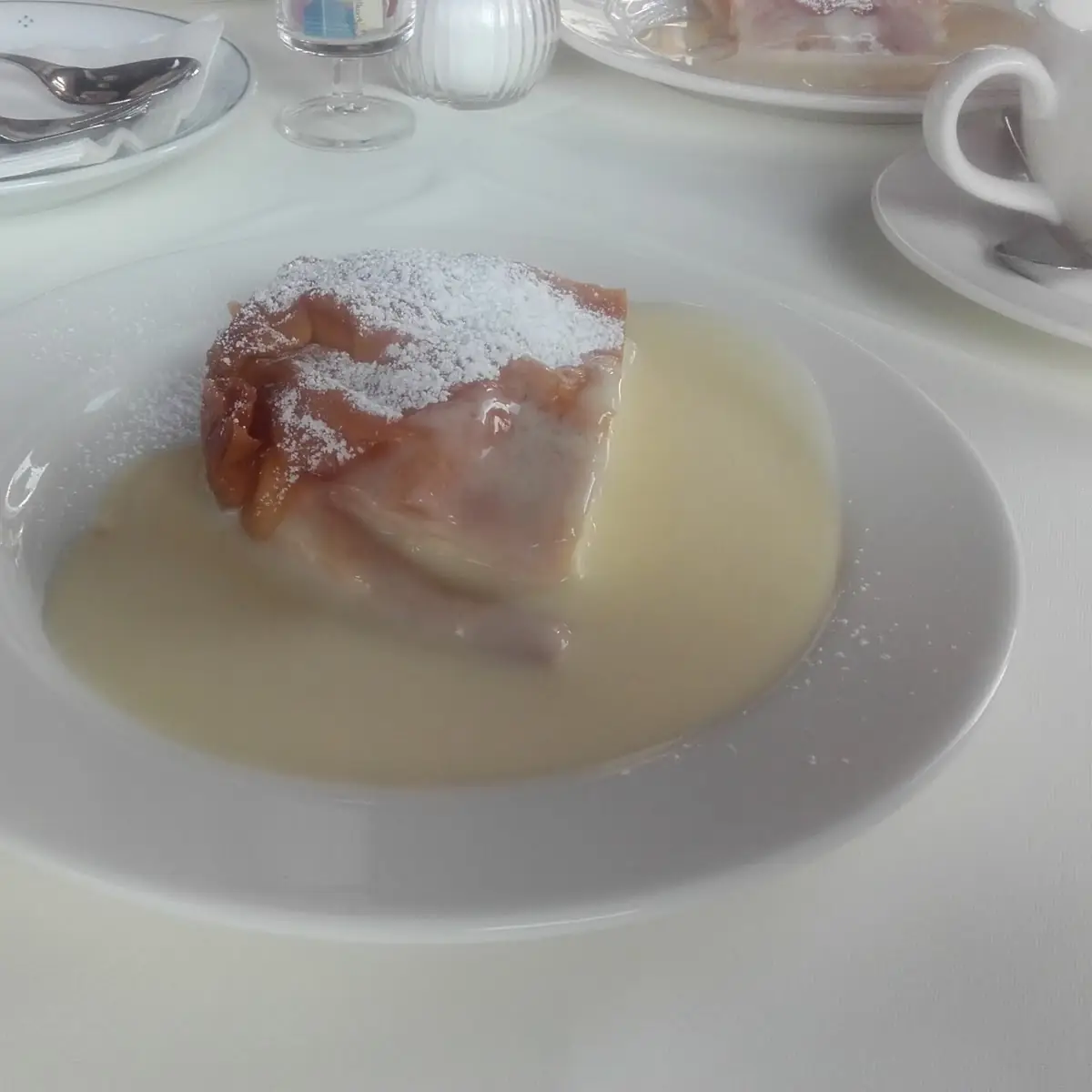 Topfenstrudel Mit Vanillesauce