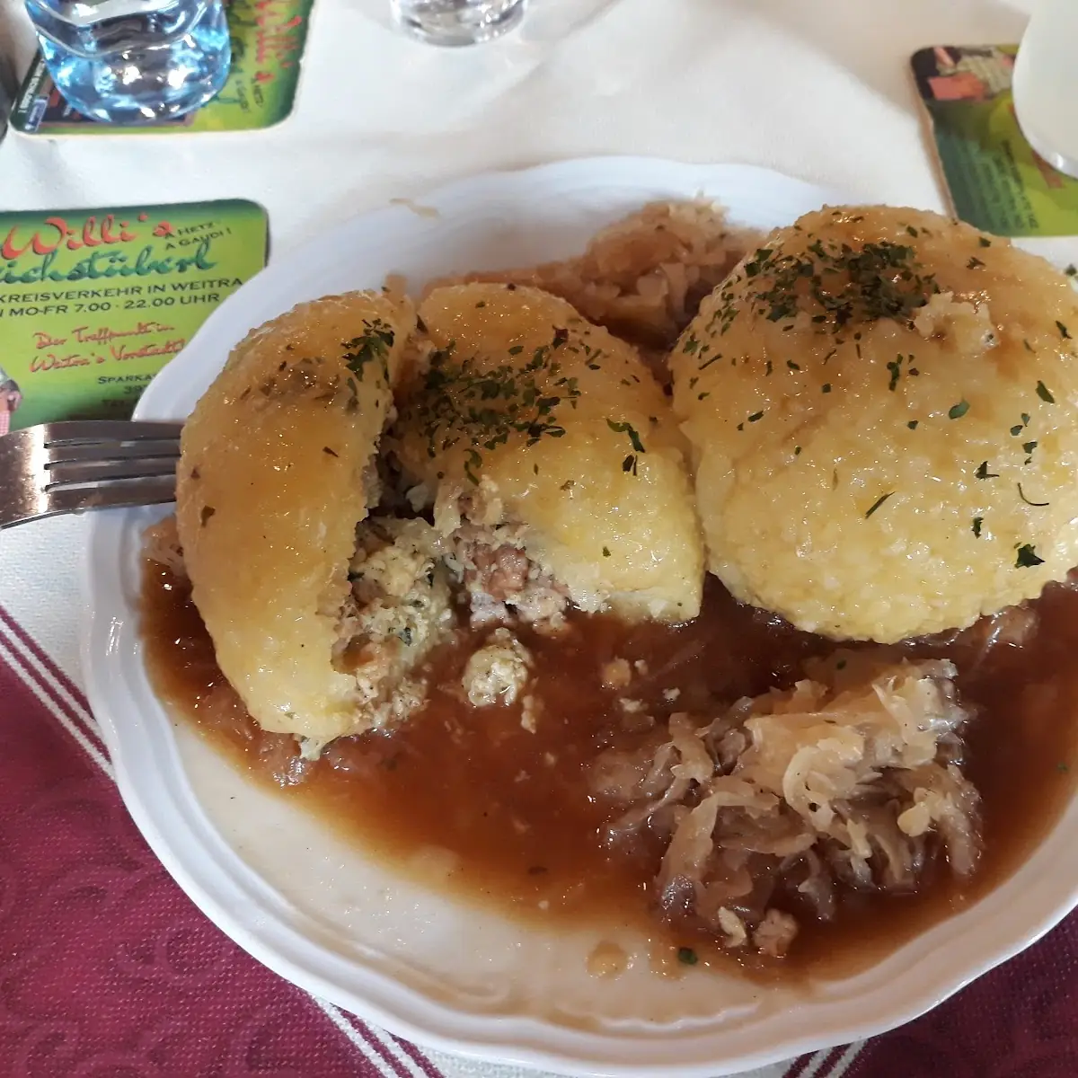 Fleischknödel Grammelknödel Mit Sauerkraut