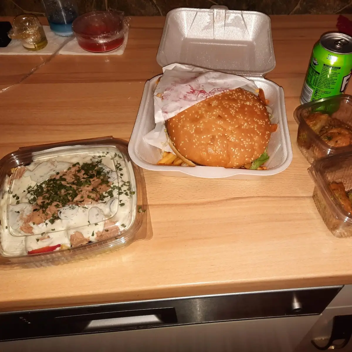 Tunfischsalat Und Burger