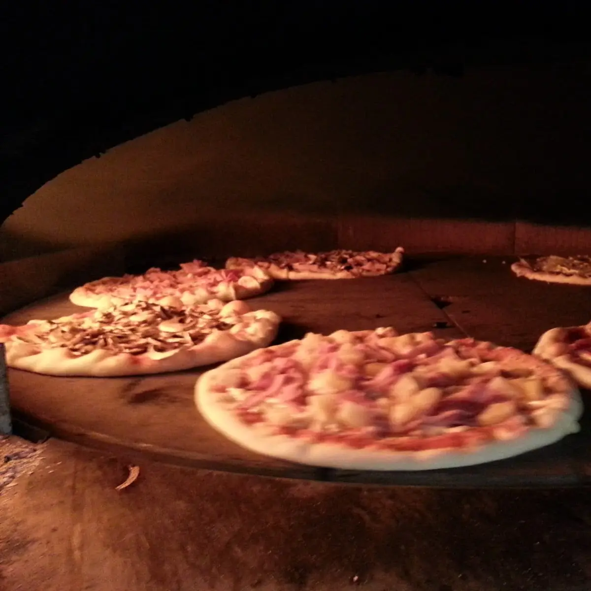 Pizza Hawaiian Pizza