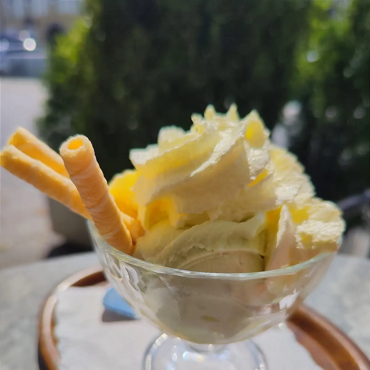 Gemischtes Eis Mit Schlagobers
