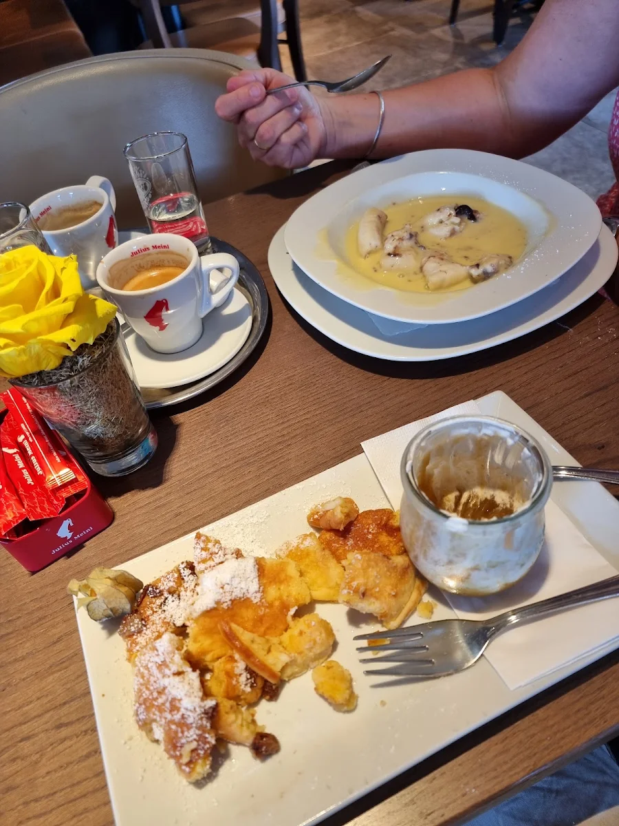 Kaiserschmarrn & Germknödel