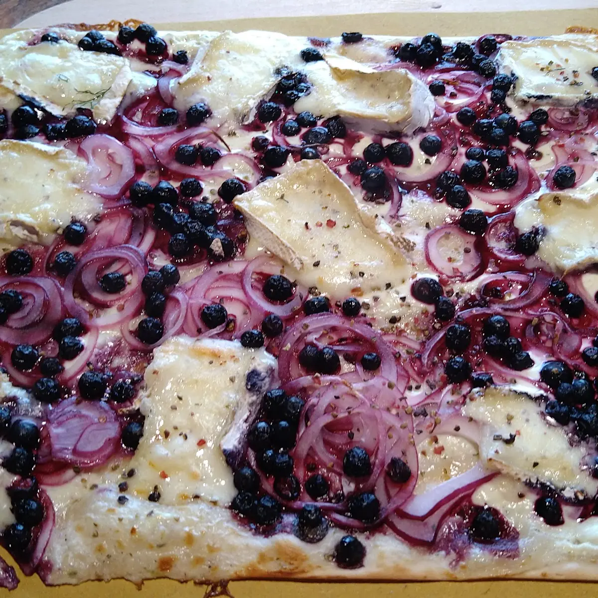 Flammkuchen Mit Camembert